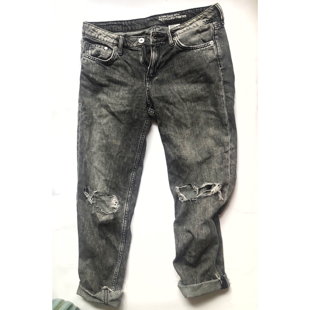 H&M size 25 women’s jeans girlfriend fit low waist